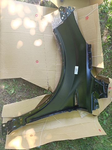 Переднє праве крило Polcar 32X102