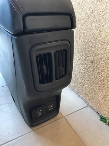  Chrysler 5VA43DX9AC
