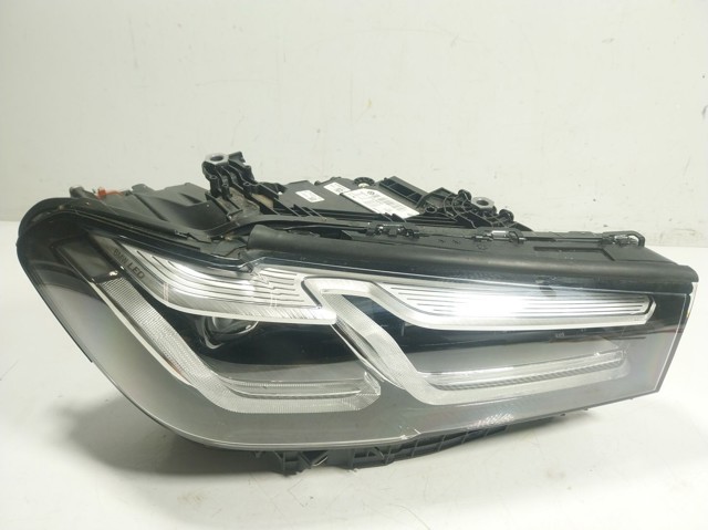 63119479262 BMW Фара правая