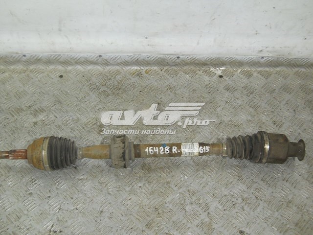 Привід правий Nissan/Infiniti 8200499306