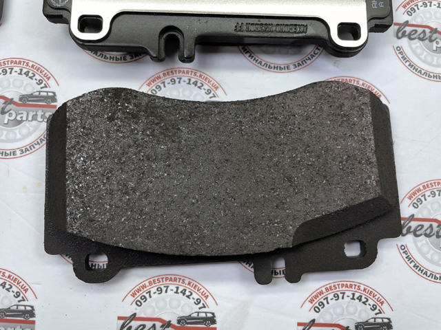 Передні тормозні колодки A0004208204 Mercedes