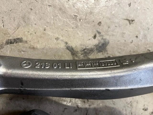 Важіль передній лівий Mercedes A2133301700 ціна, від 121.02 USD