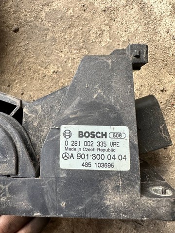 Підаль газу Bosch 0281002335 ціна, від 17.12 USD