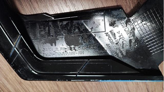 Купити 71104TVAA10 Honda Молдинг переднього бампера, правий