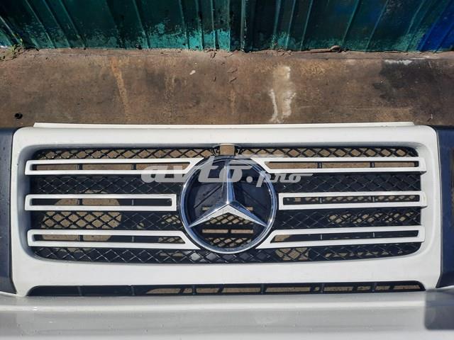 A4638880400 Mercedes Решітка радіатора