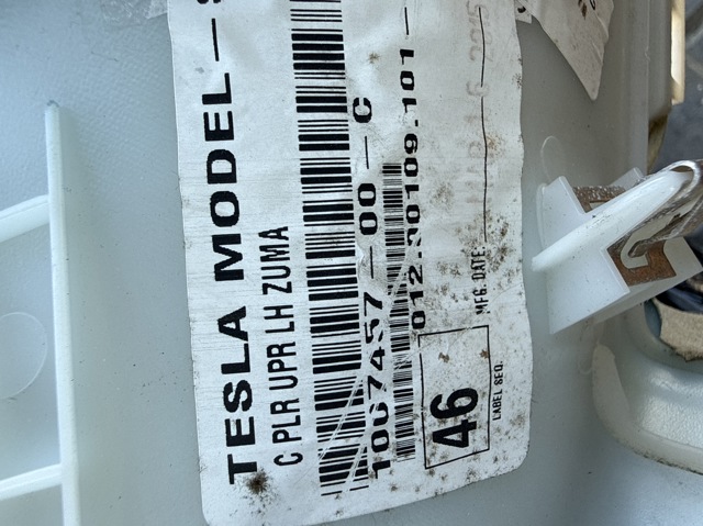  100745700C Tesla