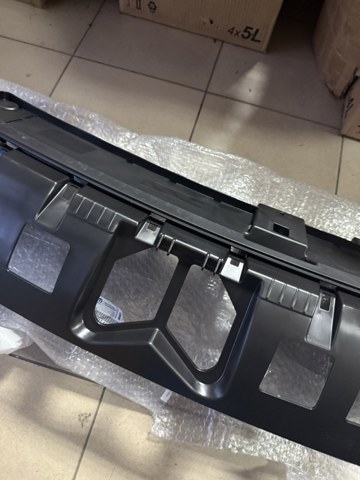 Купити 1632645980 Peugeot/Citroen Кронштейн решітки радіатора