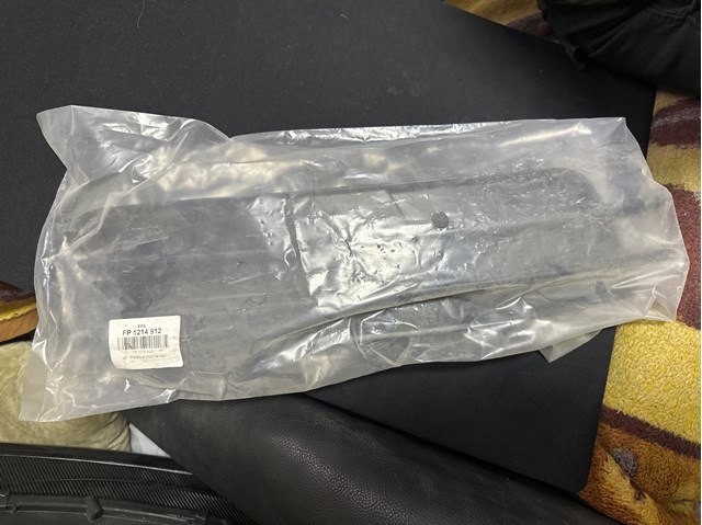 Решітка переднього бампера, права FPS FP1214912 ціна, від 13.70 USD