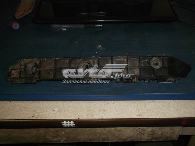 Кріплення бампера Toyota 5211660220 ціна, від 25.80 USD