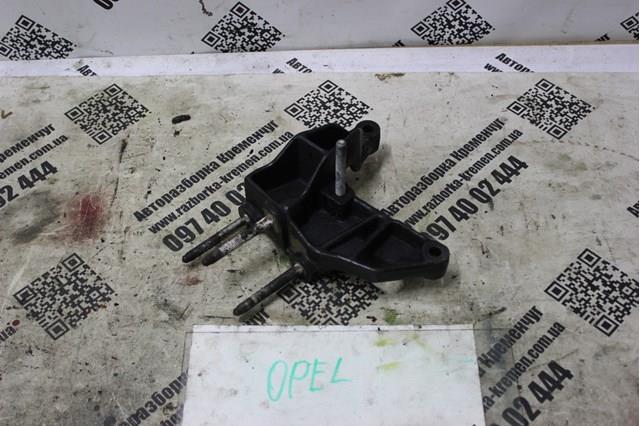 Купити 90498184 Opel 