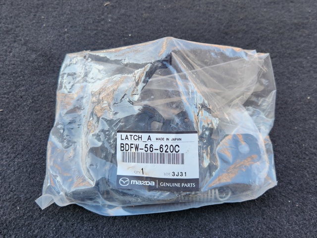 Замок капота Mazda BDFW56620C ціна, від 44.34 USD