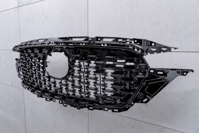 Купити KSD650710A Mazda Захисна решітка радіатора