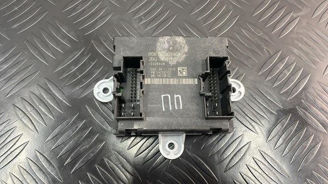 Купити LR106149 Land Rover 