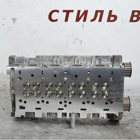 Купити 8200408642 Renault (RVI) Головка блоку