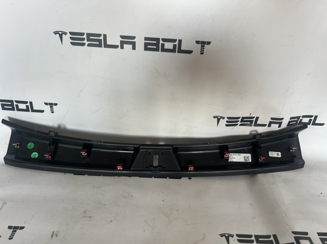 Накладка задньої панелі багажника General Motors 86564812 ціна, від 101.33 USD