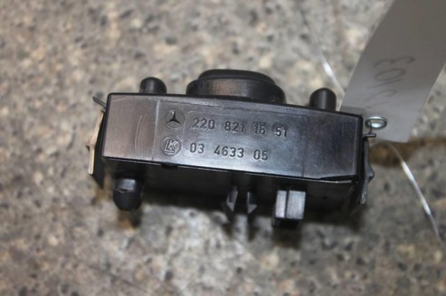 Блок керування дзеркалами заднього виду Mercedes A2208211551