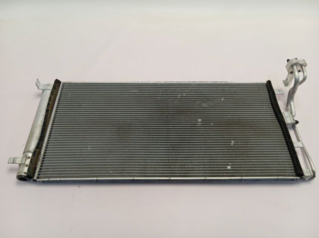 Конденсатор кондиціонера Hyundai/Kia 97606AT000 ціна, від 196.85 USD