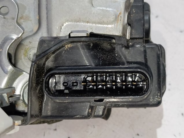 Замок задньої дверї, правої 32310933 Volvo