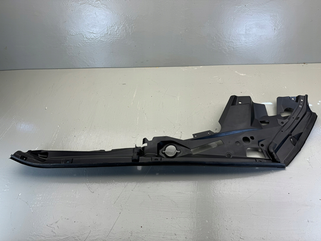 51717418198 BMW Ущільнювач арки крила