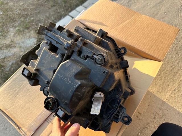 92101S1100 Hyundai/Kia Фара дальнього світла в зборі