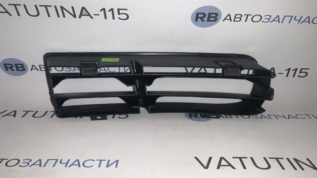 KH9523998 Elit Решітка переднього бампера, права