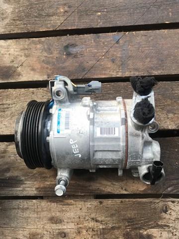 Компресор кондиціонера 68284438AB Chrysler