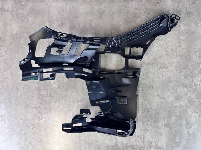 Купити A2068857001 Mercedes Кронштейн бампера переднього, правий