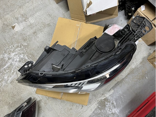 Фара ліва 9810478180 Peugeot/Citroen