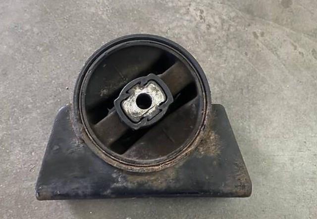 Подушка (опора) двигуна, передня General Motors 96328612 ціна, від 140.61 USD