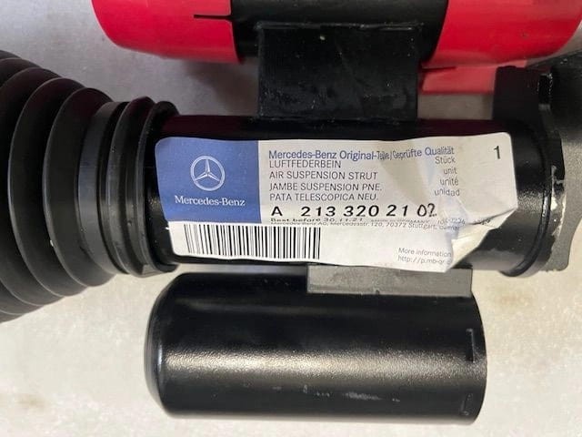 Стійка передня, ліва Mercedes A2133200700