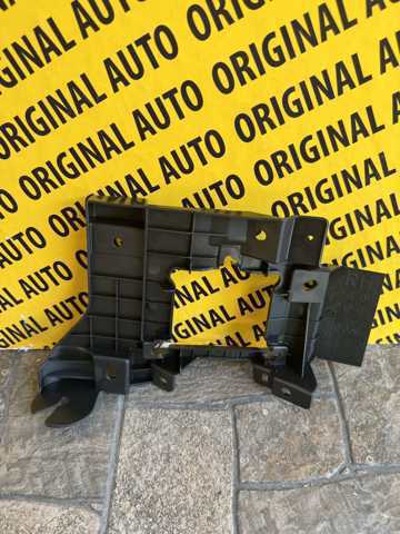 Купити DGH9502A1 Mazda 