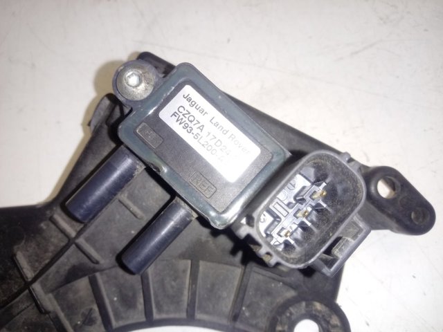 Land Rover FW935L200AA ціна, від 47.41 USD