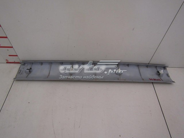 Обшивка-облицювання кришки багажника 8376065J006GS Suzuki