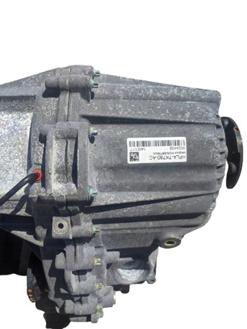 Роздавальна коробка Land Rover LR095471