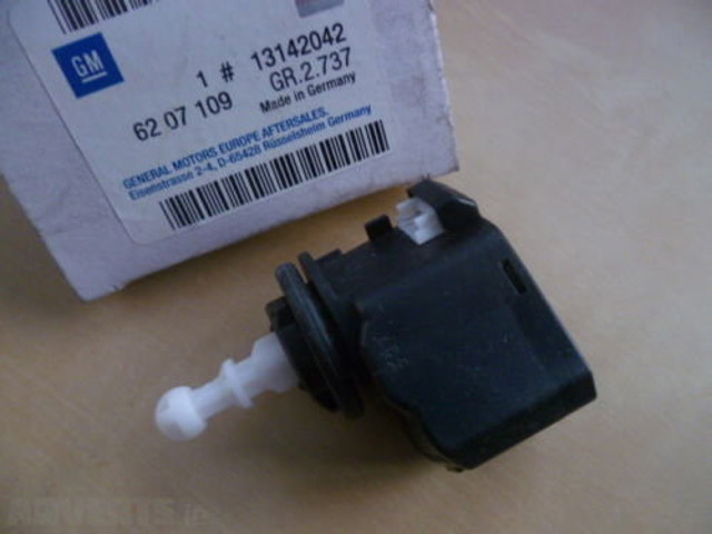 Гідрокоректор фар General Motors 13142042