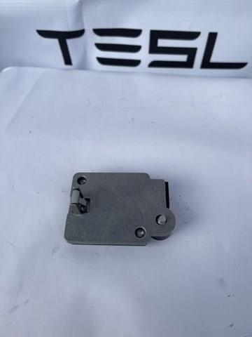 160791700G Tesla 
