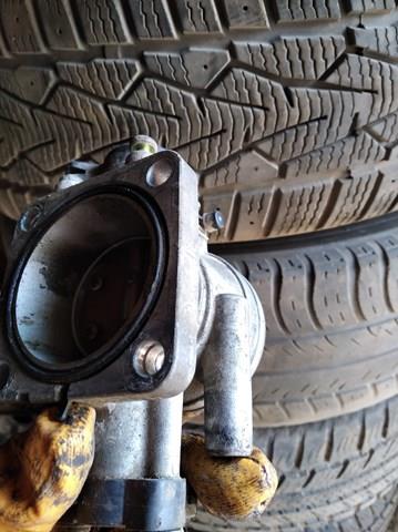 Купити MHB000080 Land Rover Дросільна заслінка