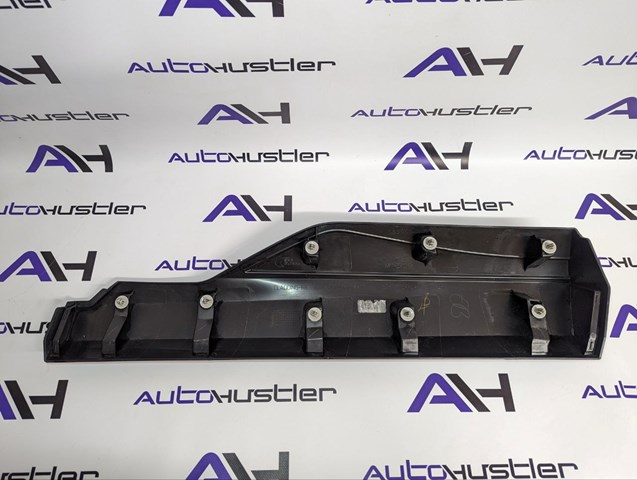Купити 828716RR0A Nissan/Infiniti Молдинг задніх лівих дверей