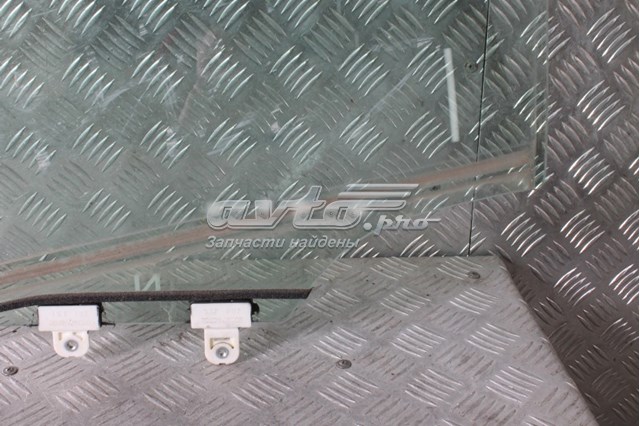 82301JK000 Nissan/Infiniti Скло задніх дверей, лівих