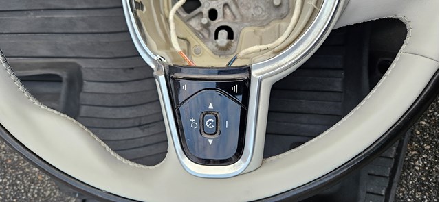 32288780 Volvo Рульове колесо
