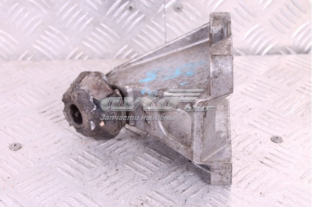 Купити C2P5731 Jaguar Кронштейн подушки (опори) двигуна, лівої