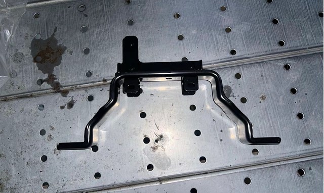 Купити 284526FL1A Nissan/Infiniti Кронштейн радара круїз контролю (дистроніка)