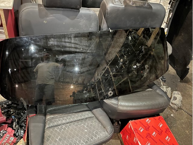 87110C6000 Hyundai/Kia Скло третіх/п'ятих дверей
