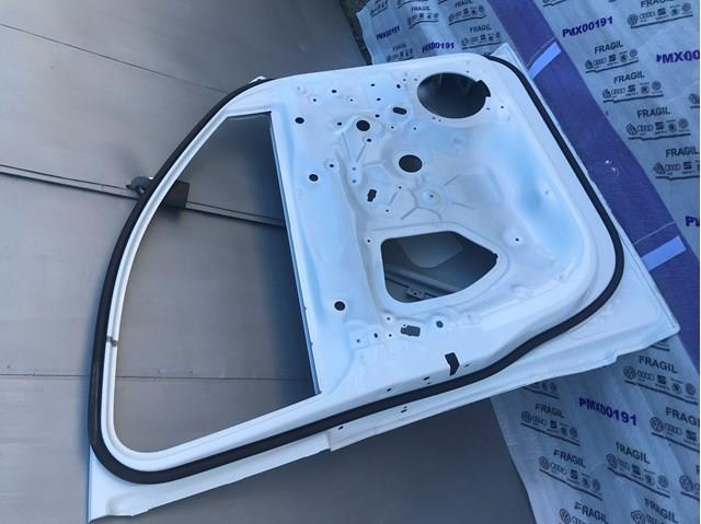 Купити Двері передні ліві Audi Q3  F3B