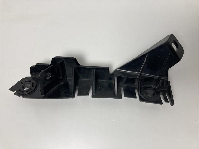 Кріплення бампера Land Rover LR137782 ціна, від 16.93 USD