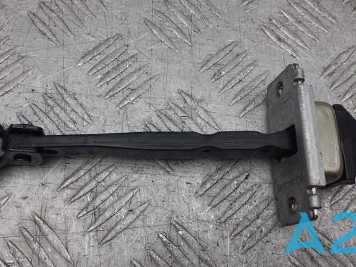 Купити D10E58270 Mazda 