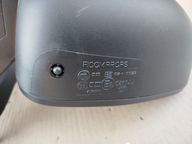 Ліве бокове дзеркало 1685330080 Peugeot/Citroen