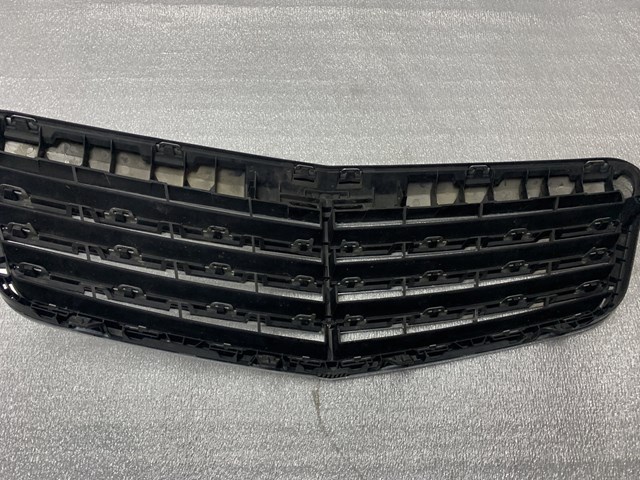 A2128800183 Mercedes Решітка радіатора