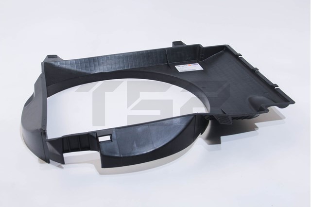 Дифузор (кожух) радіатора охолодження Autotechteile 1005047 ціна, від 41.86 USD