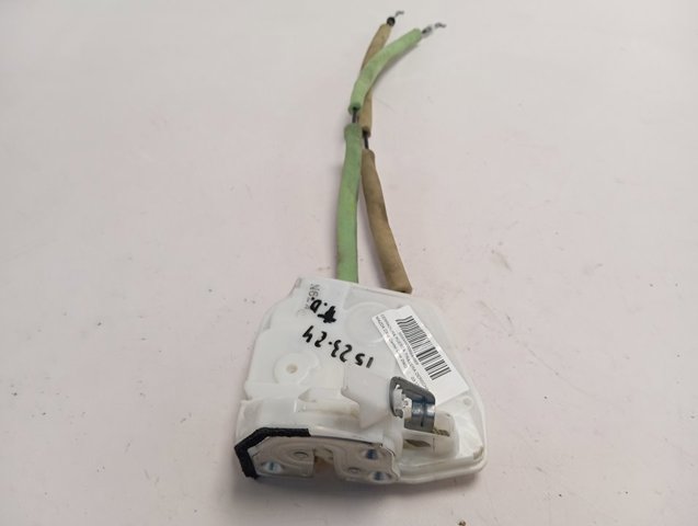 KB7W72310 Mazda Замок задньої дверї, правої